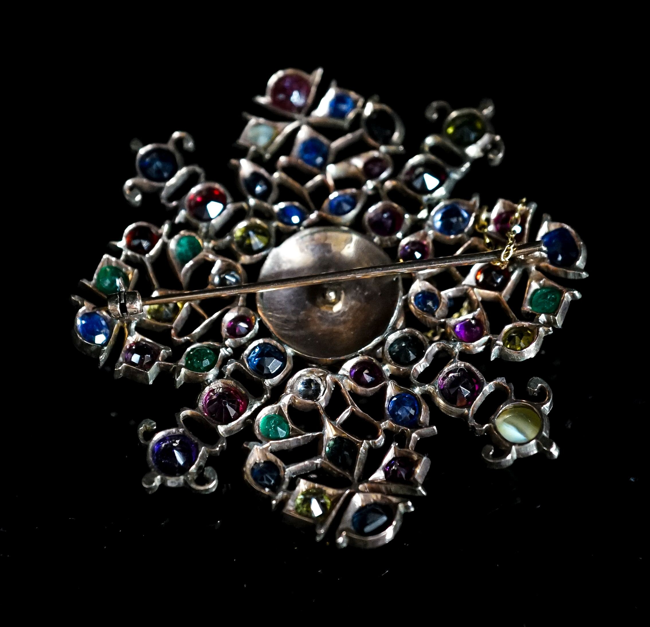 An Indian? yellow metal and multi gem set brooch, diameter 62mm, gross weight 23.9 grams.